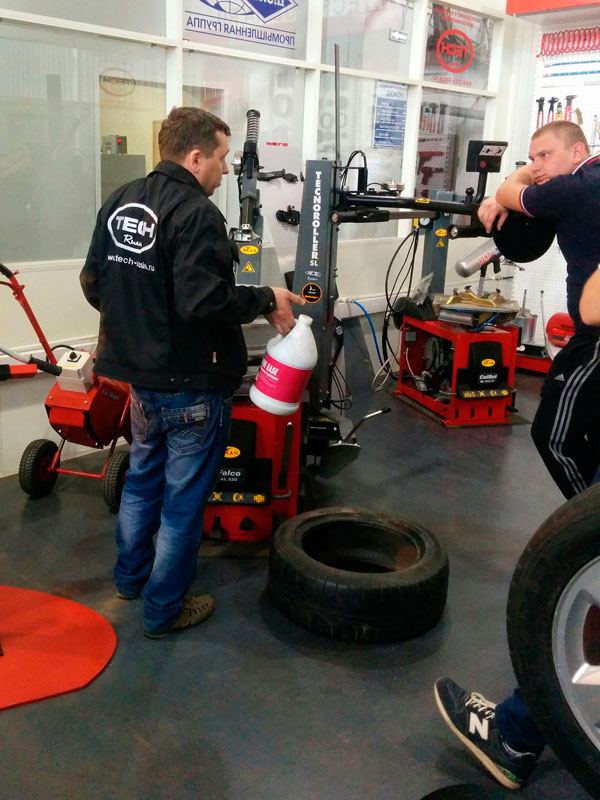 Бесплатное базовое обучение по ремонту колес материалами TECH 2015 Санкт-Петербург