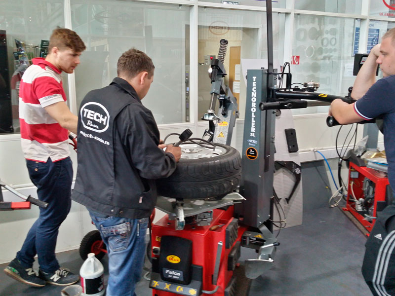 Бесплатное базовое обучение по ремонту колес материалами TECH 2015 Санкт-Петербург
