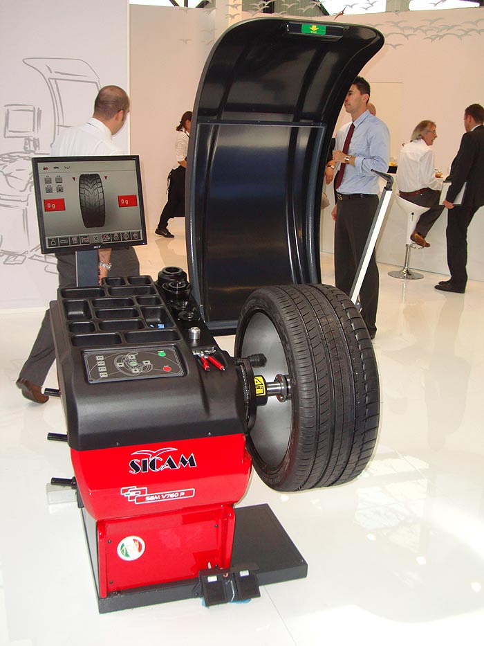 участие в работе специализированной выставки «AUTOPROMOTEC 2011»
