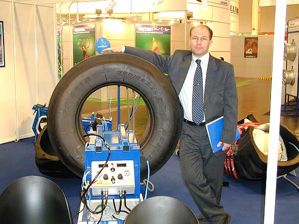 Фоторепортаж о выставке «REIFEN TYRES 2002» (г.Эссен, Германия)