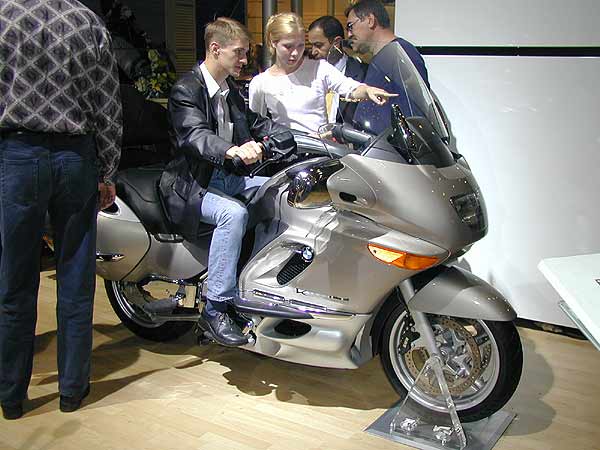 Фоторепортаж о выставке МИМС-2001 (г.Москва, Россия)