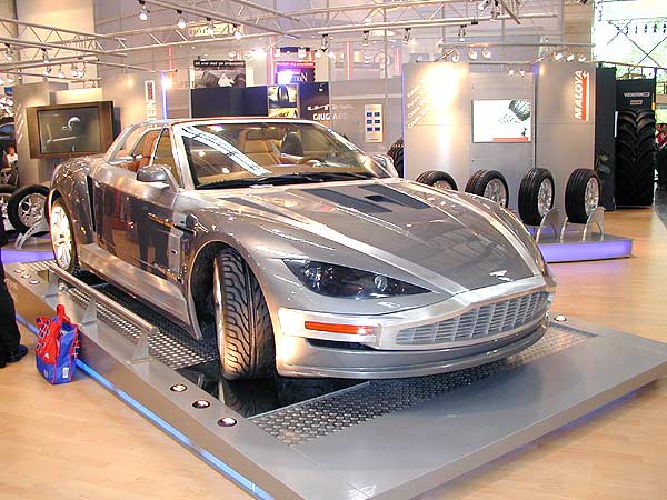 Фоторепортаж о выставке «REIFEN TYRES 2002» (г.Эссен, Германия)