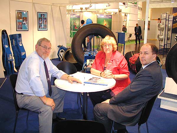 Фоторепортаж о выставке «REIFEN TYRES 2002» (г.Эссен, Германия)