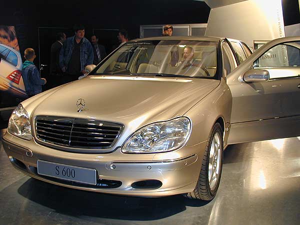 Фоторепортаж о выставке МИМС-2001 (г.Москва, Россия)