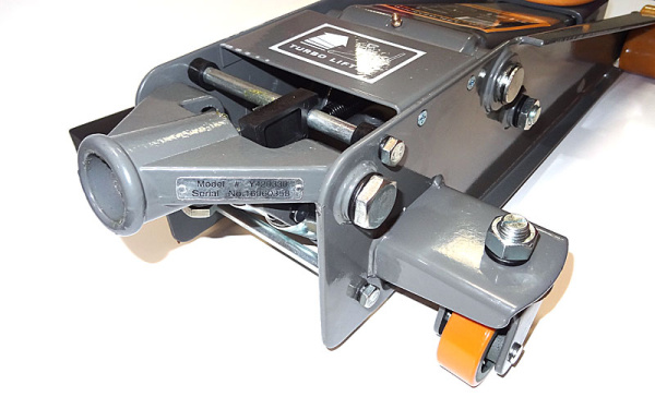 Домкрат гидравлический подкатной с системой Turbo Lifter, грузоподъёмность 3 тонны Домкрат гидравлический подкатной с системой Turbo Lifter, грузоподъёмность 3 тонны