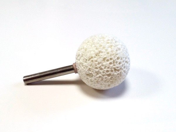 Абразивный шарик ракушечник, диаметр 38 мм