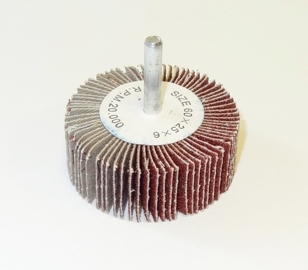 Наждачный абразив 60х25 мм, диаметр вала 6 мм