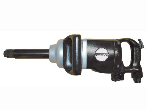 Гайковерт ударный 1 дюйм, усилие 2300 Нм, 3600 об/мин, корпус из металла, вес 12,5 кг Гайковерт ударный 1 дюйм, усилие 2300 Нм, 3600 об/мин, корпус из металла, вес 12,5 кг