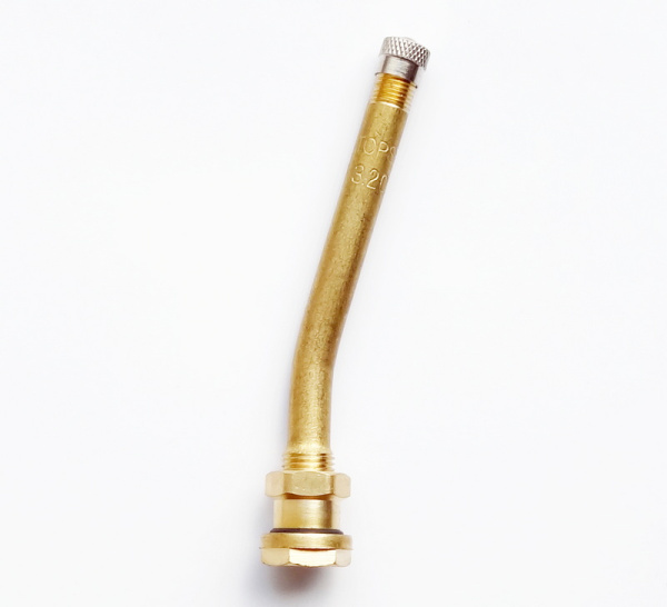 Металлический угловой вентиль для б/к грузовых дисков, диаметр отверстия в диске 9.7 мм, длина 90 мм, угол 17 градусов Металлический угловой вентиль для б/к грузовых дисков, диаметр отверстия в диске 9.7 мм, длина 90 мм, угол 17 градусов