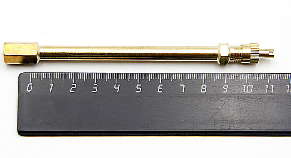 Металлический прямой удлинитель для грузовых вентилей, длина 115 мм Металлический прямой удлинитель для грузовых вентилей, длина 115 мм