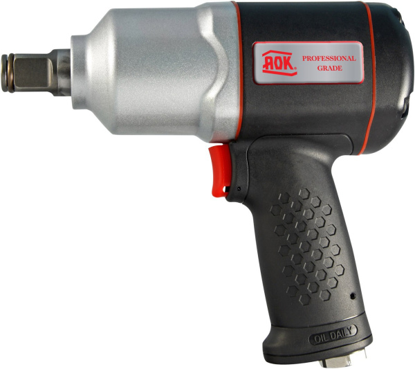 Гайковерт ударный 3/4 дюйма, усилие 1762 Нм, 5500 об/мин, корпус из сплава алюминия и композита, вес 3,7 кг Гайковерт ударный 3/4 дюйма, усилие 1762 Нм, 5500 об/мин, корпус из сплава алюминия и композита, вес 3,7 кг