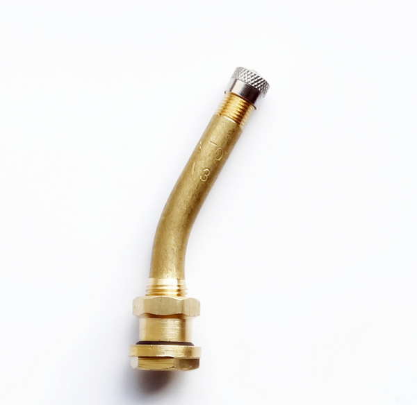 Металлический угловой вентиль для б/к грузовых дисков, диаметр отверстия в диске 9.7 мм, длина 65 мм, угол 27 градусов Металлический угловой вентиль для б/к грузовых дисков, диаметр отверстия в диске 9.7 мм, длина 65 мм, угол 27 градусов