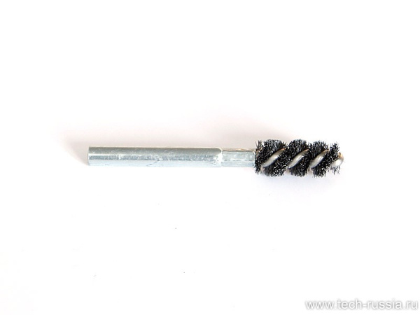 Металлощётка для удаления пригоревшей резины в месте повреждения на шине
